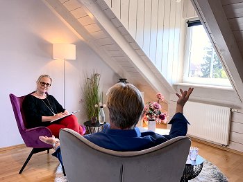 Psychotherapie-Sitzung mit Tina Greber